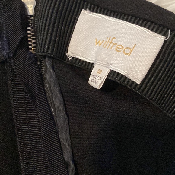 Wilfred Free- Black zip up skirt 🖤 - Picture 2 of 6